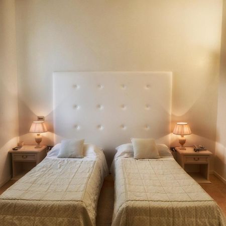 Hotel Europa ปาลาซโซโล ซุลลอลิโย ภายนอก รูปภาพ