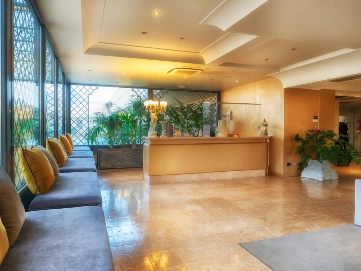 Hotel Europa ปาลาซโซโล ซุลลอลิโย ภายนอก รูปภาพ