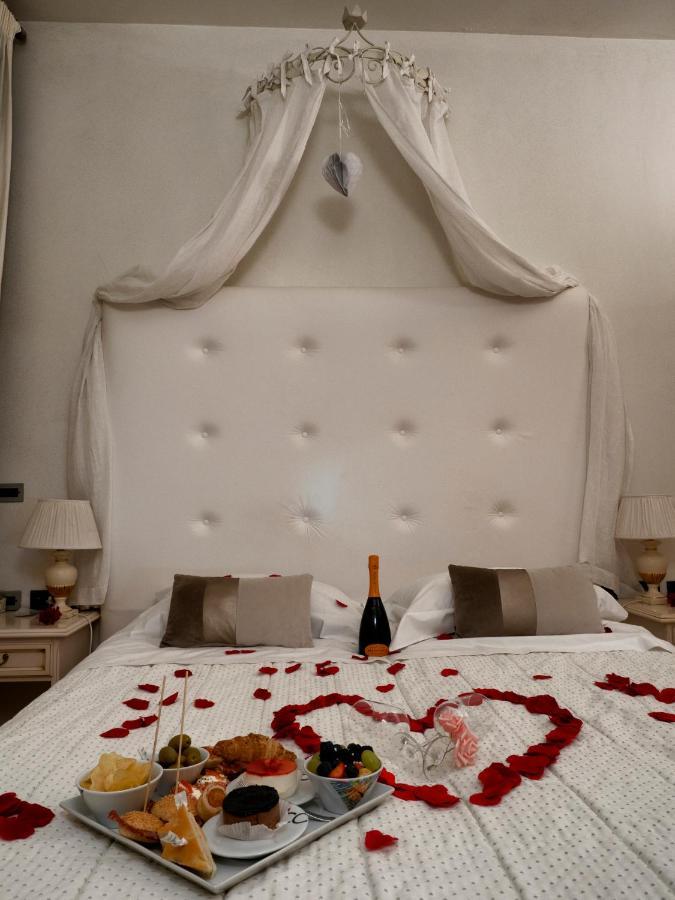 Hotel Europa ปาลาซโซโล ซุลลอลิโย ภายนอก รูปภาพ