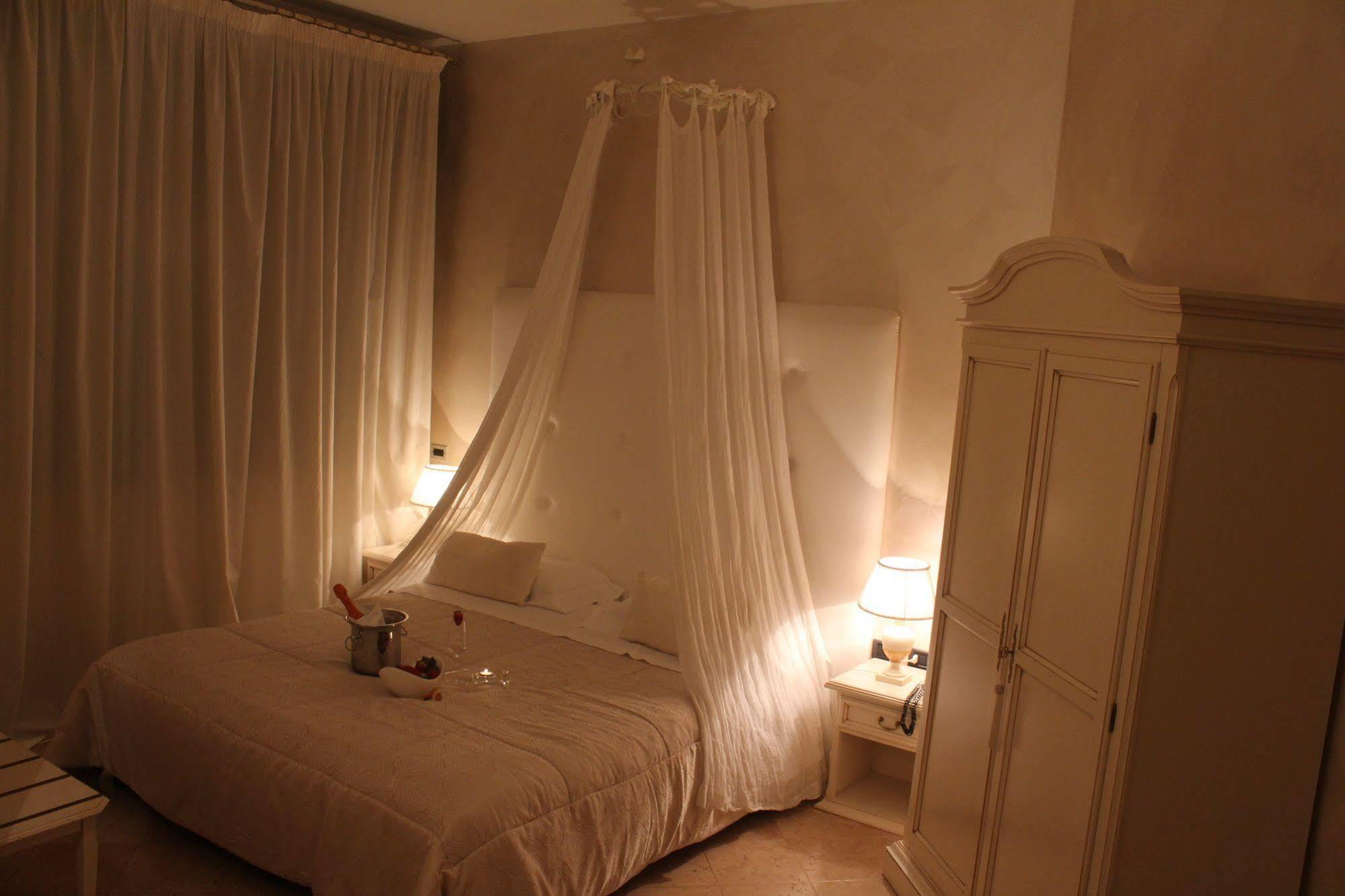 Hotel Europa ปาลาซโซโล ซุลลอลิโย ภายนอก รูปภาพ