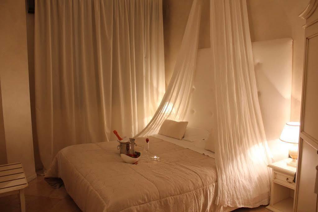 Hotel Europa ปาลาซโซโล ซุลลอลิโย ภายนอก รูปภาพ