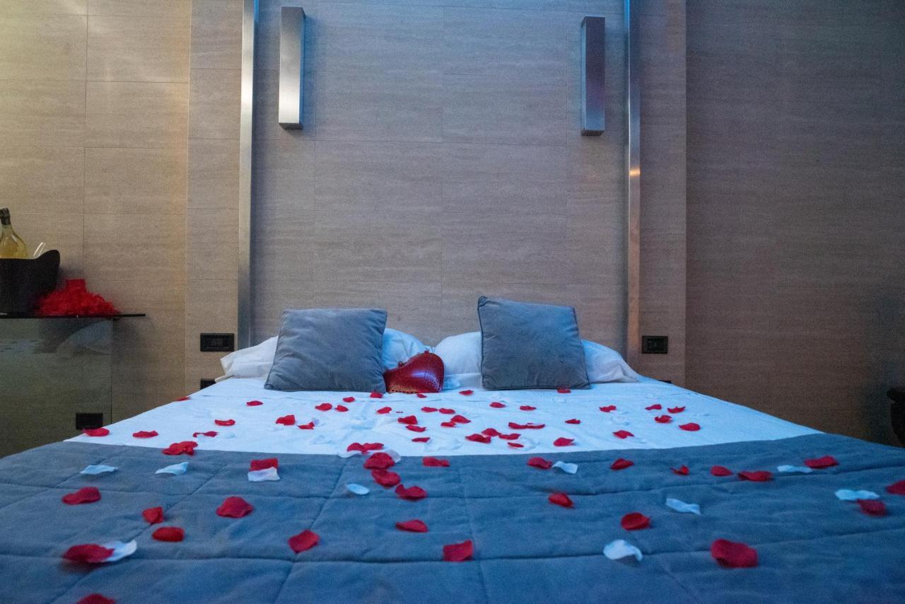 Hotel Europa ปาลาซโซโล ซุลลอลิโย ภายนอก รูปภาพ