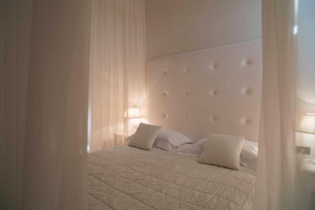Hotel Europa ปาลาซโซโล ซุลลอลิโย ภายนอก รูปภาพ