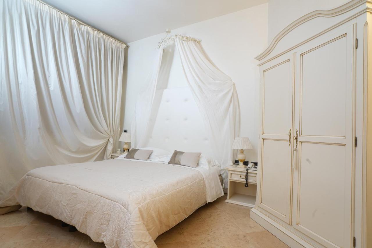 Hotel Europa ปาลาซโซโล ซุลลอลิโย ภายนอก รูปภาพ