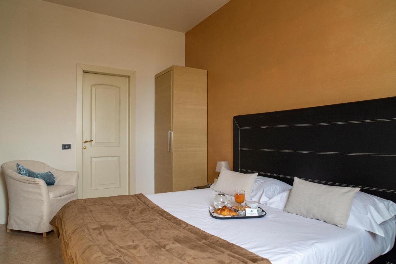 Hotel Europa ปาลาซโซโล ซุลลอลิโย ภายนอก รูปภาพ